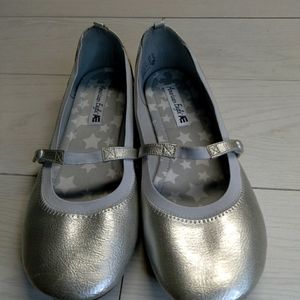 (1) Pre-owned Near-mint American Eagle Black Flat Shoe size 9 womens snap up.